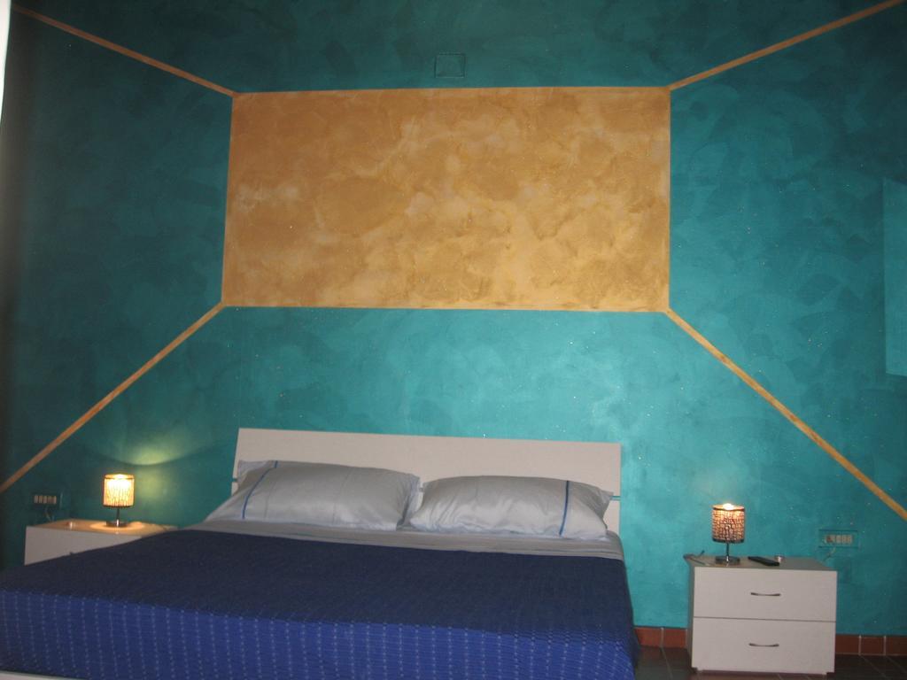 Bed and Breakfast Golden Dreams Бари Экстерьер фото